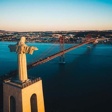 Lisbon Tagus River - Almada Ngoại thất bức ảnh