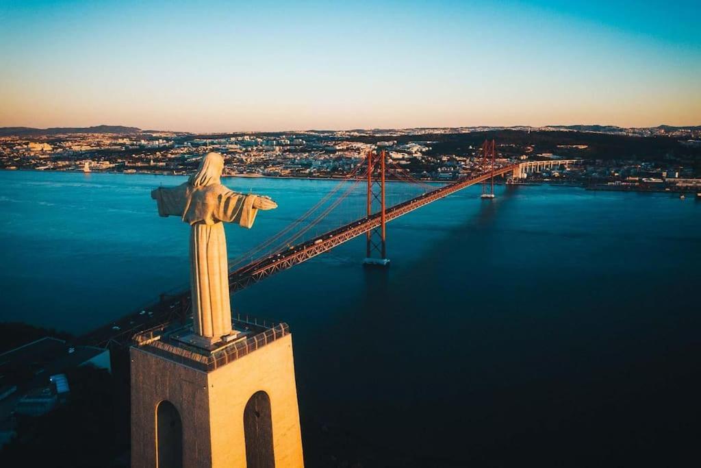 Lisbon Tagus River - Almada Ngoại thất bức ảnh